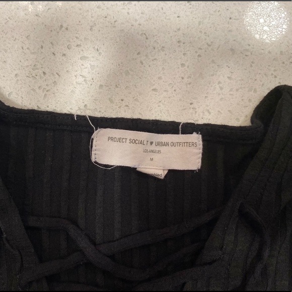 Black T shirt - Picture 3 of 3